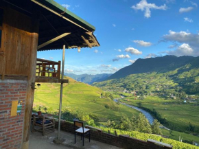 Pham's House - Homestay & Cafe